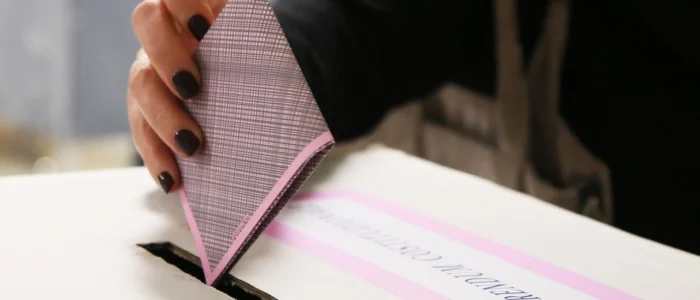 referendum-costituzionale-urne-chiuse-alle-23-isolapress