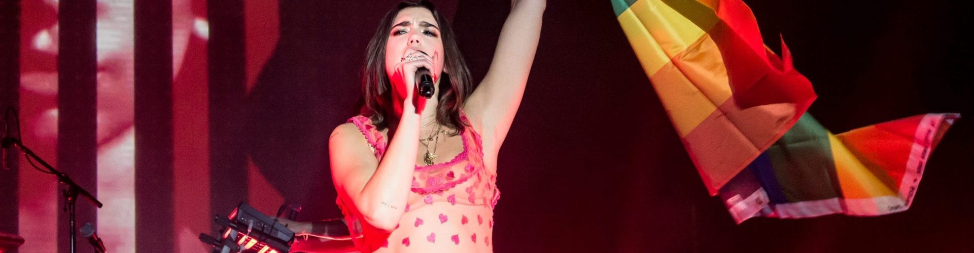 Dua_Lipa_02_12_2018_-29_39056163950-scaled